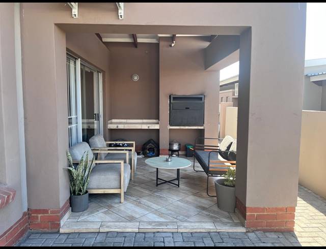 3 BEDROOM HOUSE FOR SALE IN WATERVAL EAST